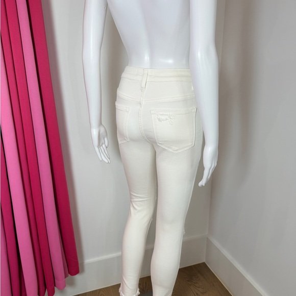 Flying Monkey White High Rise Distressed Button up Jeans - New Without tags - Picture 5 of 9